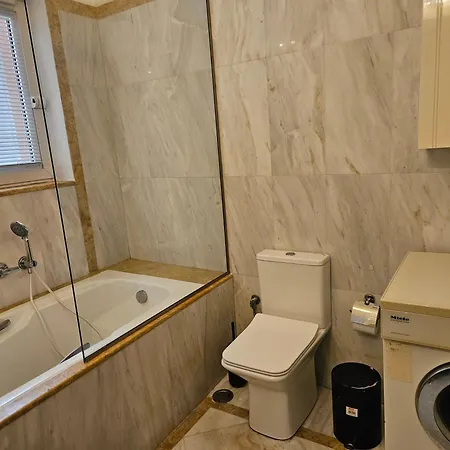 3 Bedder In Ilisia, Megaro Mousikis Athens