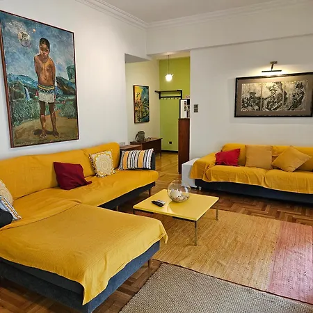 3 Bedder In Ilisia, Megaro Mousikis
