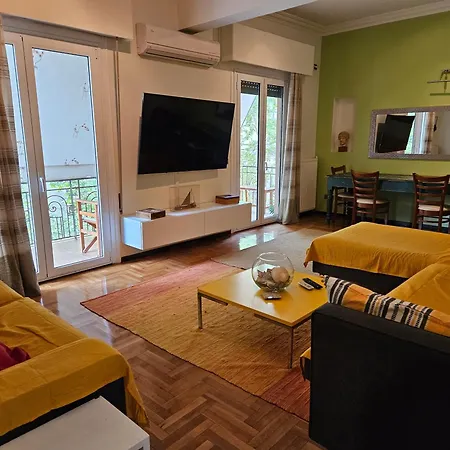 3 Bedder In Ilisia, Megaro Mousikis